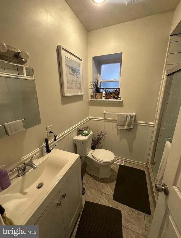 Foto del edificio - 2051 Snyder Ave