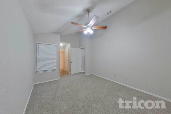 Foto del edificio - 806 Gable Ave