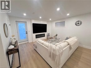 Building Photo - 31 Colin Crescent