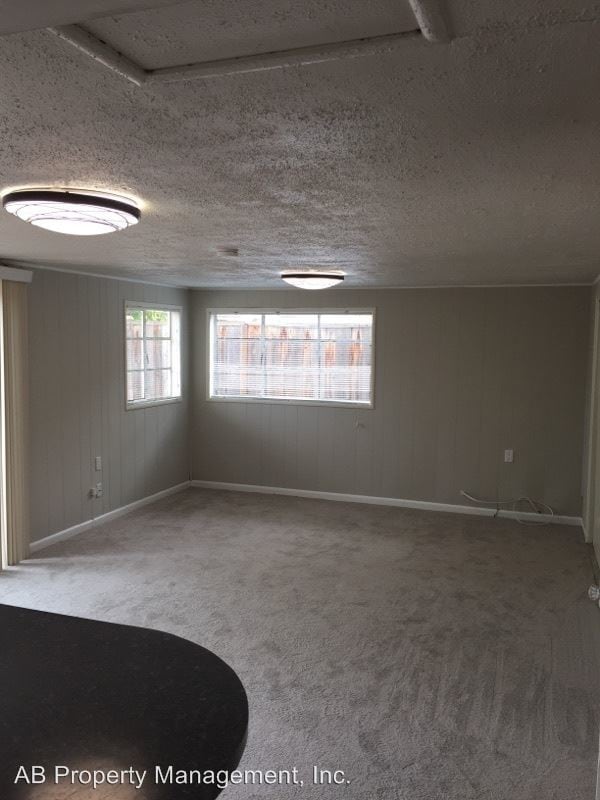 Building Photo - Studio, 1 bath Apartment - 2539 Palm Ave