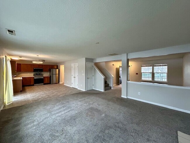 Foto del edificio - Charming 3-Bedroom, 2.5-Bath Home with Lof...