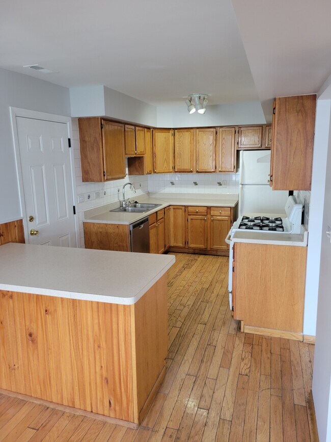 Foto del edificio - 1719 Queensbury Cir