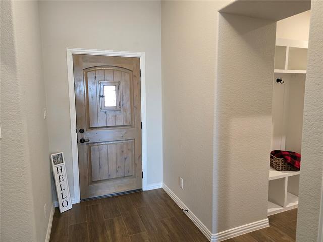 Foto del edificio - 7608 Rothbury Dr