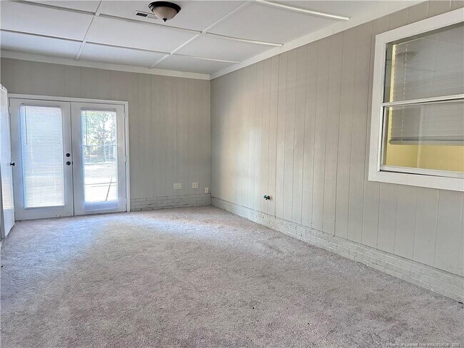 Foto del edificio - 4805 Old Field Rd