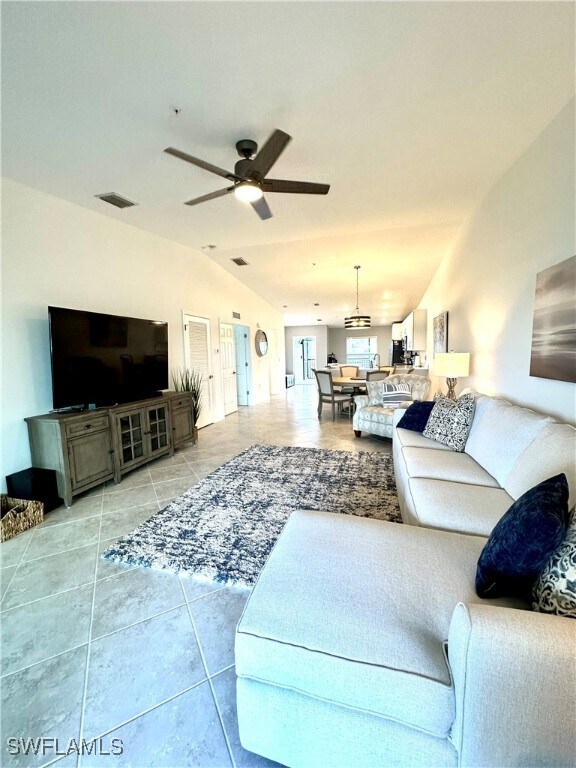 Foto del edificio - 15970 Grassland Ln
