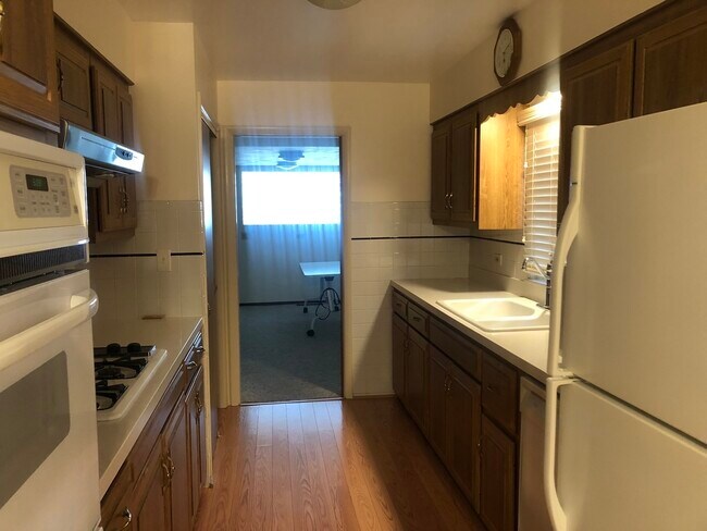 Foto del edificio - 10300 Pelham St