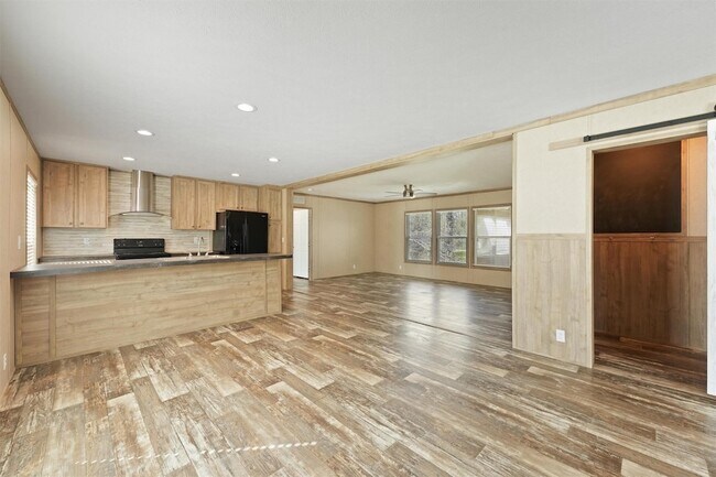 Foto del edificio - 11744 Padok Rd