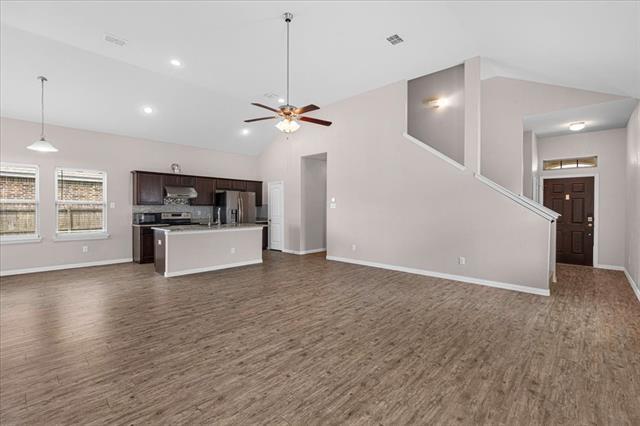 Foto del edificio - 710 Woodcrest Dr