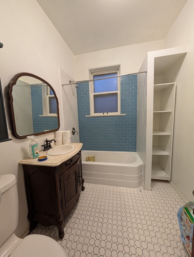 Photo - 2505 S Harding Ave Apartment