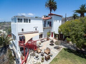 Building Photo - 1481 W Paseo Del Mar