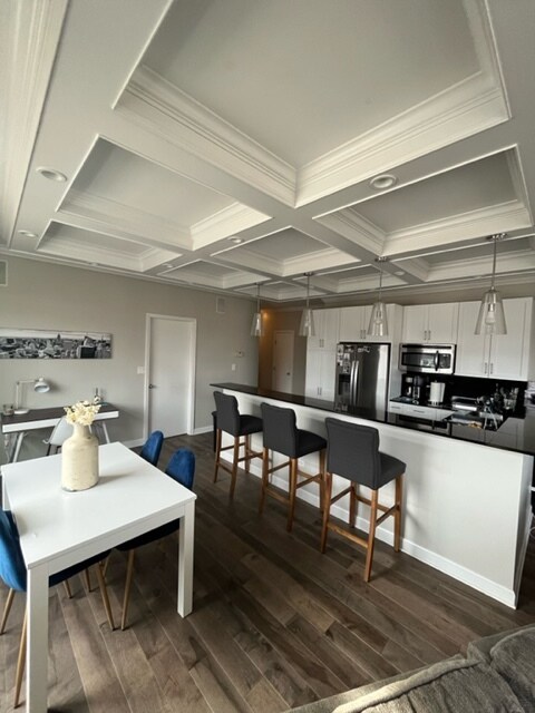 Foto del edificio - 680 N Green St
