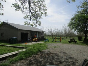 Building Photo - 2265 Santa Clara Ave
