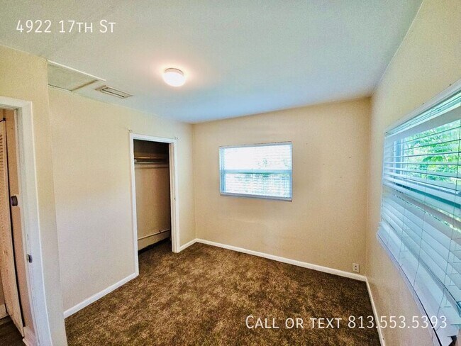Foto del edificio - 4922 17th St