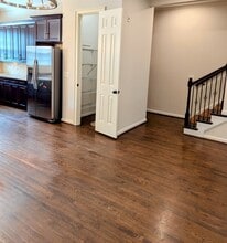 Building Photo - 913 Dumaine Trce