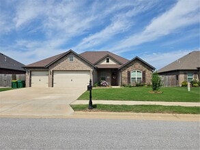 Building Photo - 751 Bob Glen Cir
