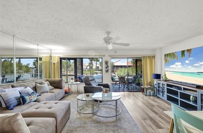 Foto del edificio - 25188 Marion Ave