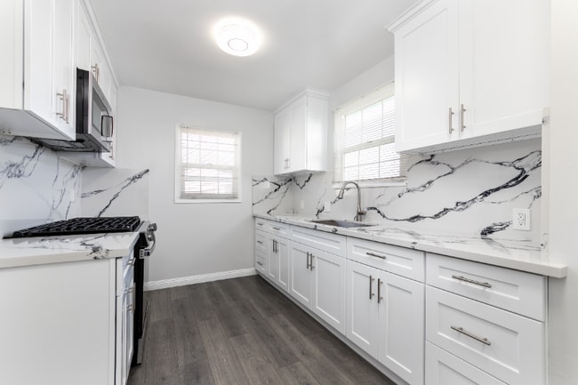 Photo - 2145 W 104th St Apartment