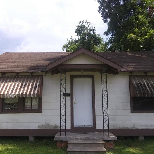 Primary Photo - 1331 South Weeks Street