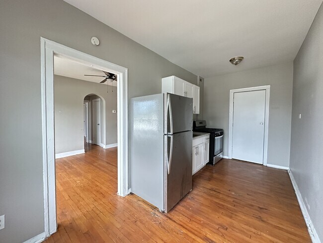 Foto del edificio - 6710 S Claremont Ave