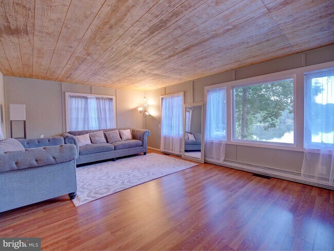 Foto del edificio - 44620 Three Coves Rd