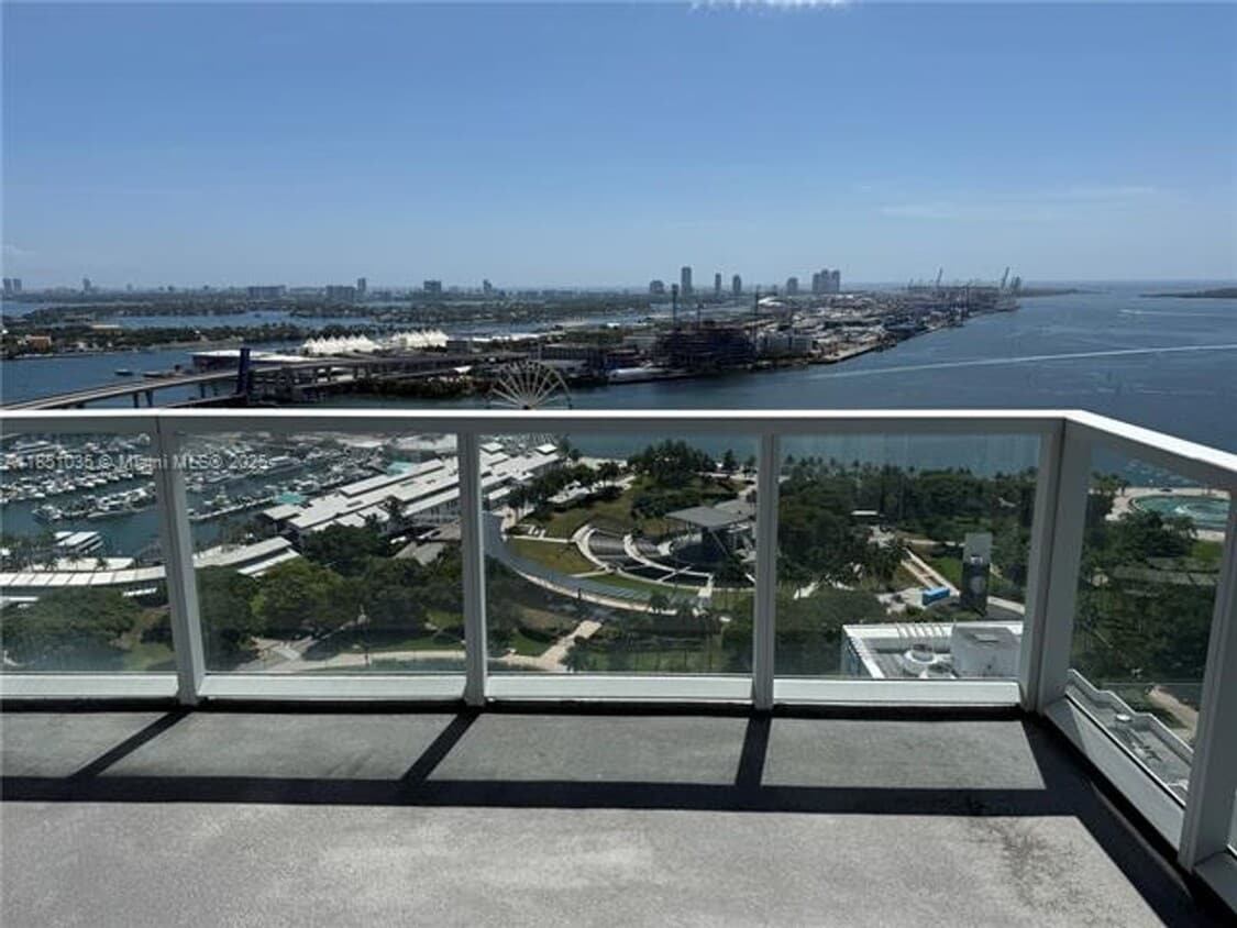 Photo - 253 NE 2nd St unit 3009 (A11851035)