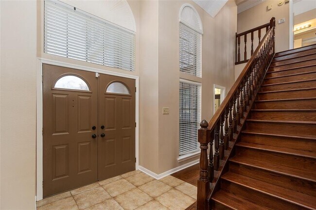 Building Photo - 1018 Meadowlark Ln