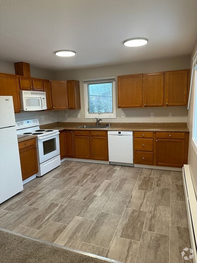 Building Photo - 821 E 46th Ct