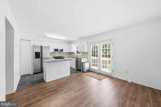 Building Photo - 46733 Woodmint Terrace