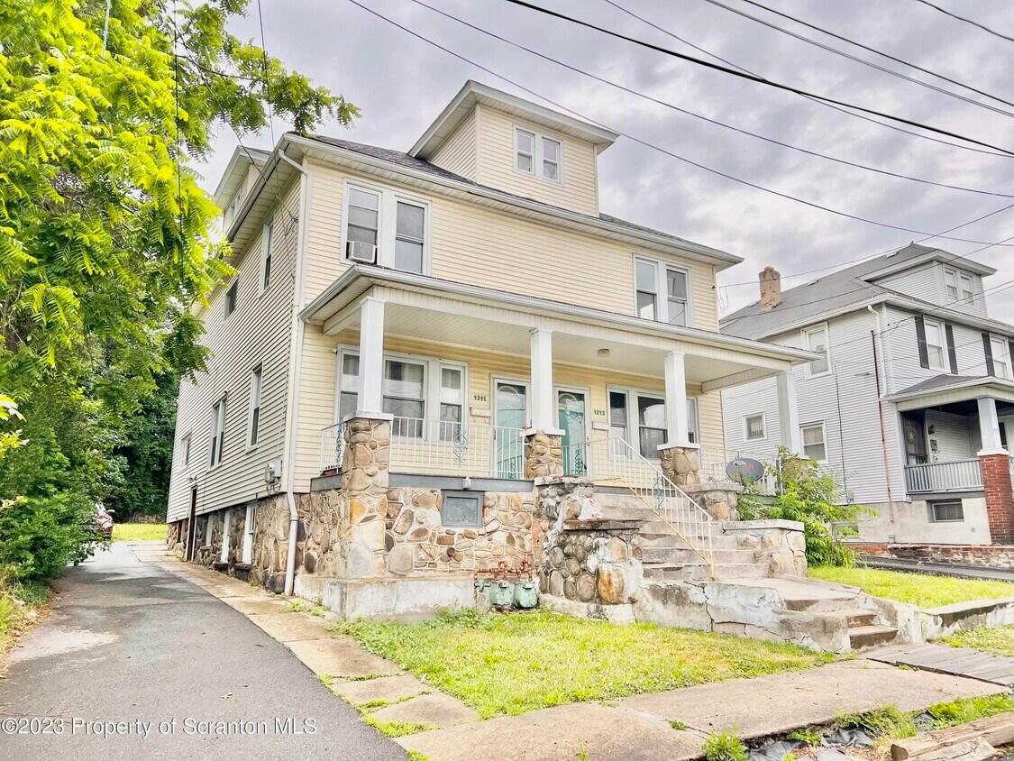 Primary Photo - 1313 Short Ave