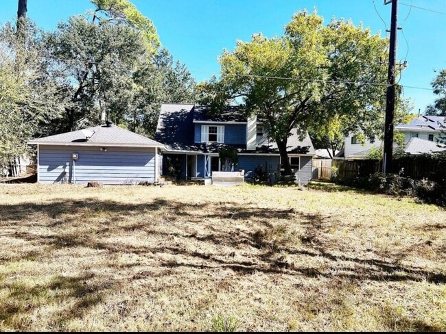 Foto del edificio - 17715 Loring Ln