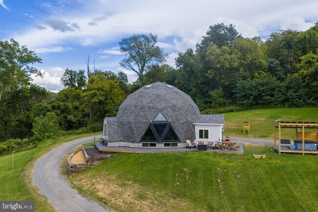 Foto del edificio - 331 Pomeroy Rd
