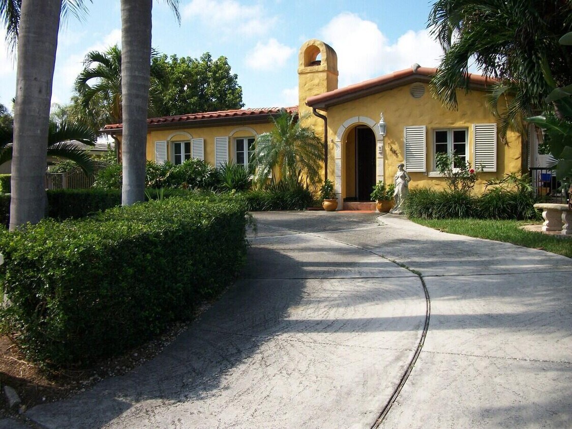 Foto principal - 145 NE Spanish Ct