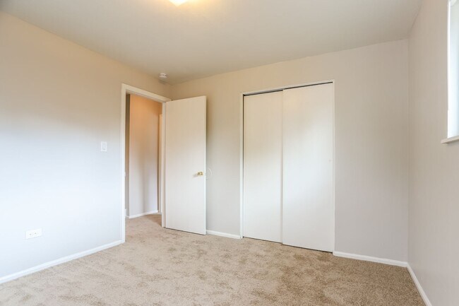 Foto del edificio - 16648-16658 E 13th Ave
