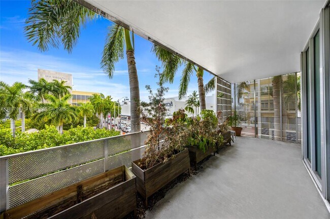 Foto del edificio - 1700 Meridian Ave