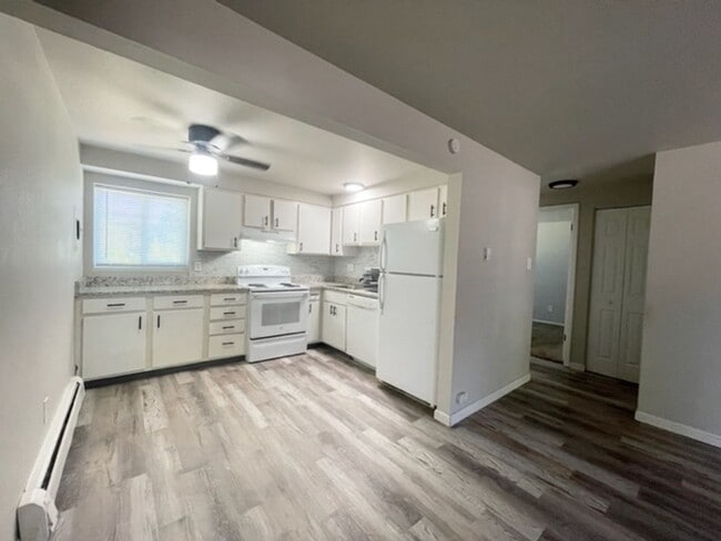 Foto del edificio - 4413 Forrest Hill Rd
