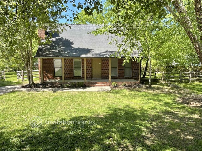 Building Photo - 2620 Woodcrest Dr SW