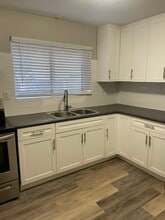 Building Photo - 2150 Lilnan Ct