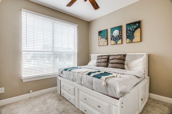 Photo - Bright Corner 3-Bed with Garage & In-Unit Laundry in Prime Dallas Location House