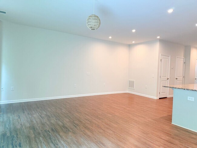 Building Photo - 121 Capeside Ct