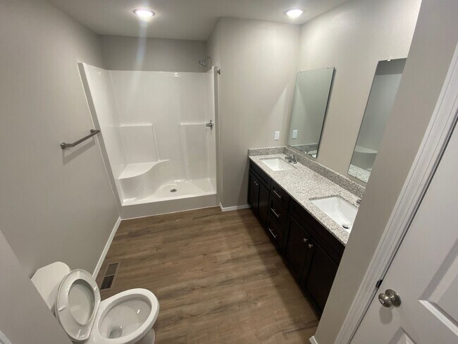 Foto del edificio - Great spacious home in Willard