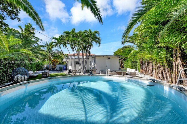 Foto del edificio - 1800 SW 5th Ave