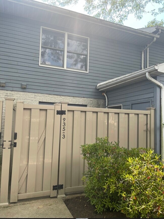 Foto del edificio - 935 West Whitehall Road