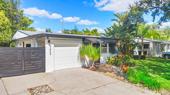 Building Photo - 3623 Chelsea St