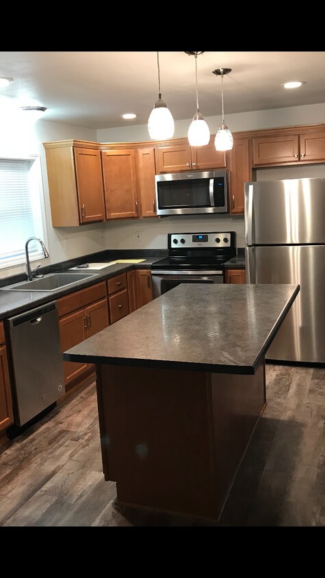 Foto principal - 2201 Stonecroft Dr