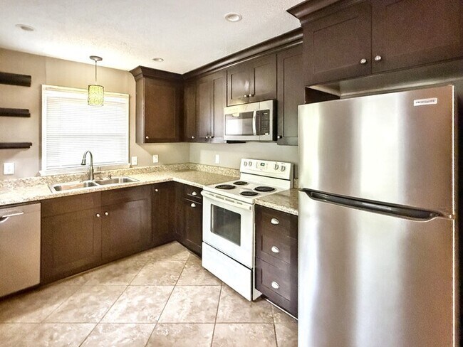 Foto del edificio - 5830 Walnut Grove Rd