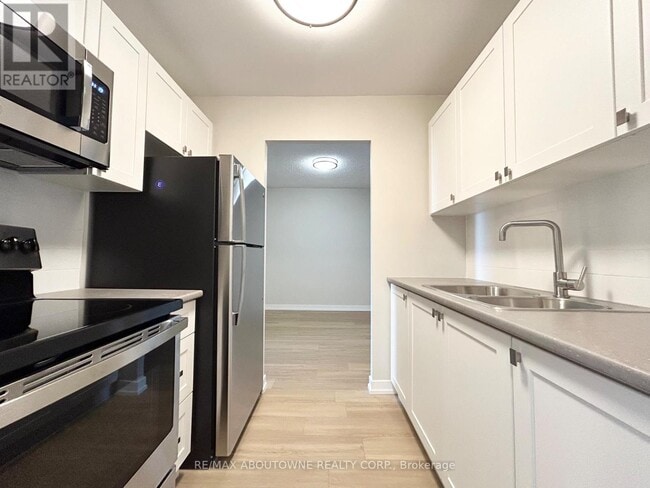 Building Photo - 82 Millside Dr