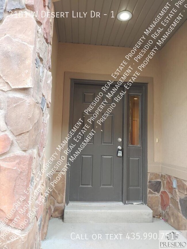 Building Photo - 3181 W Desert Lily Dr