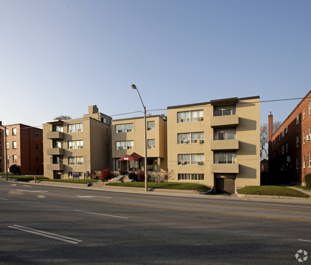 Building Photo - 896 Eglinton Ave E