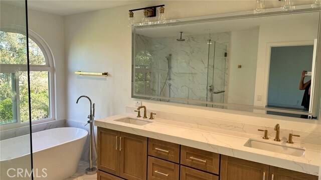 Foto del edificio - 29626 Michelis St