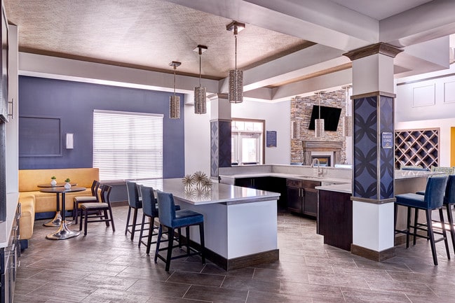 Building Photo - WaterStone at Carriage Trails